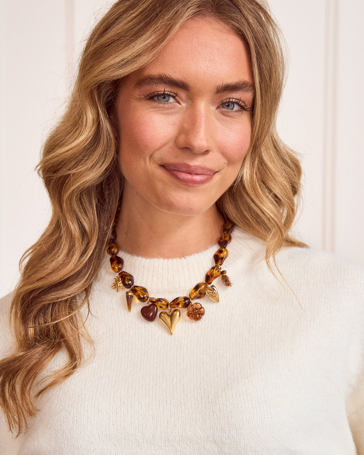 Statement ketting met bedels donkerbruin