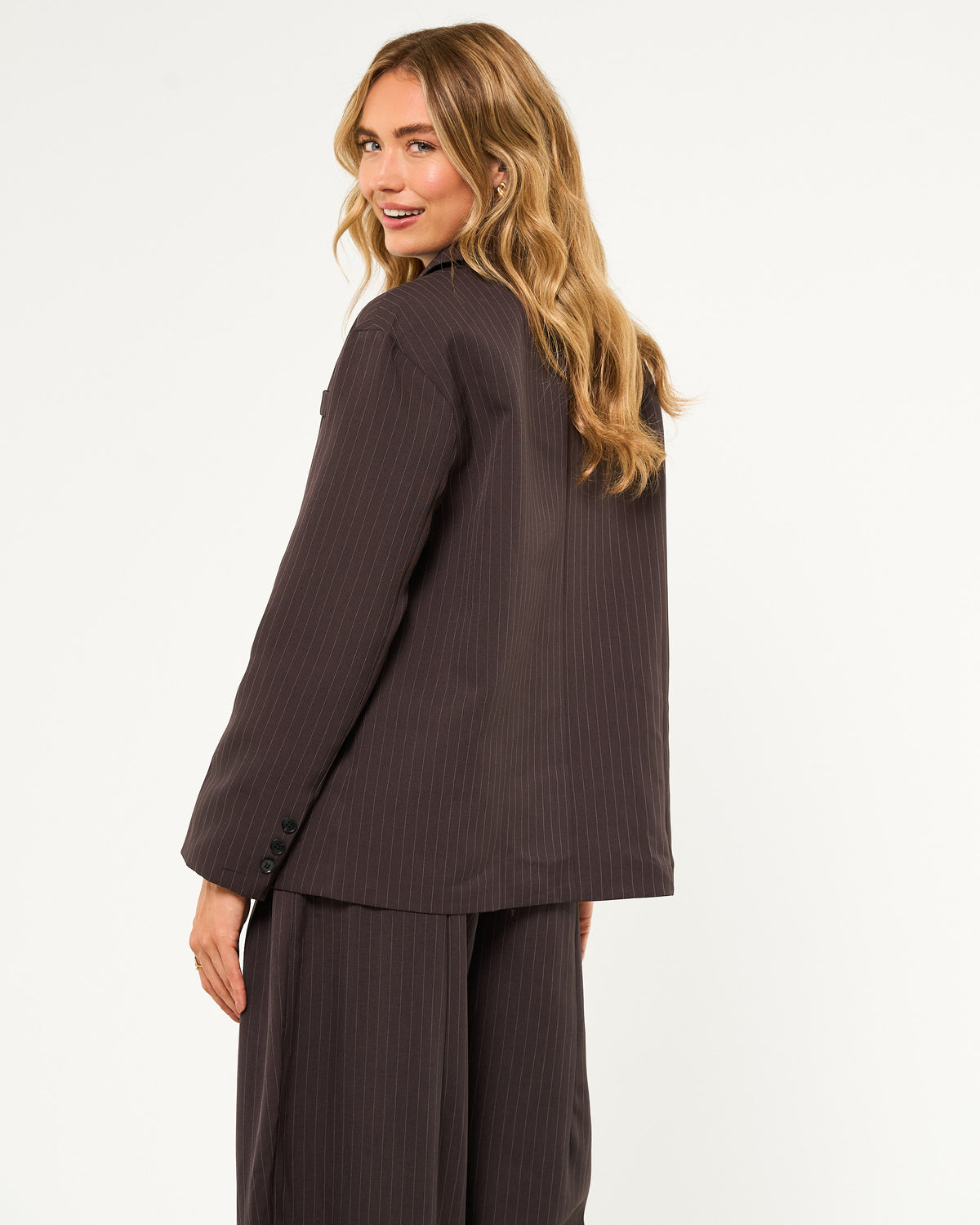 Oversized blazer krijtstreep donkerbruin