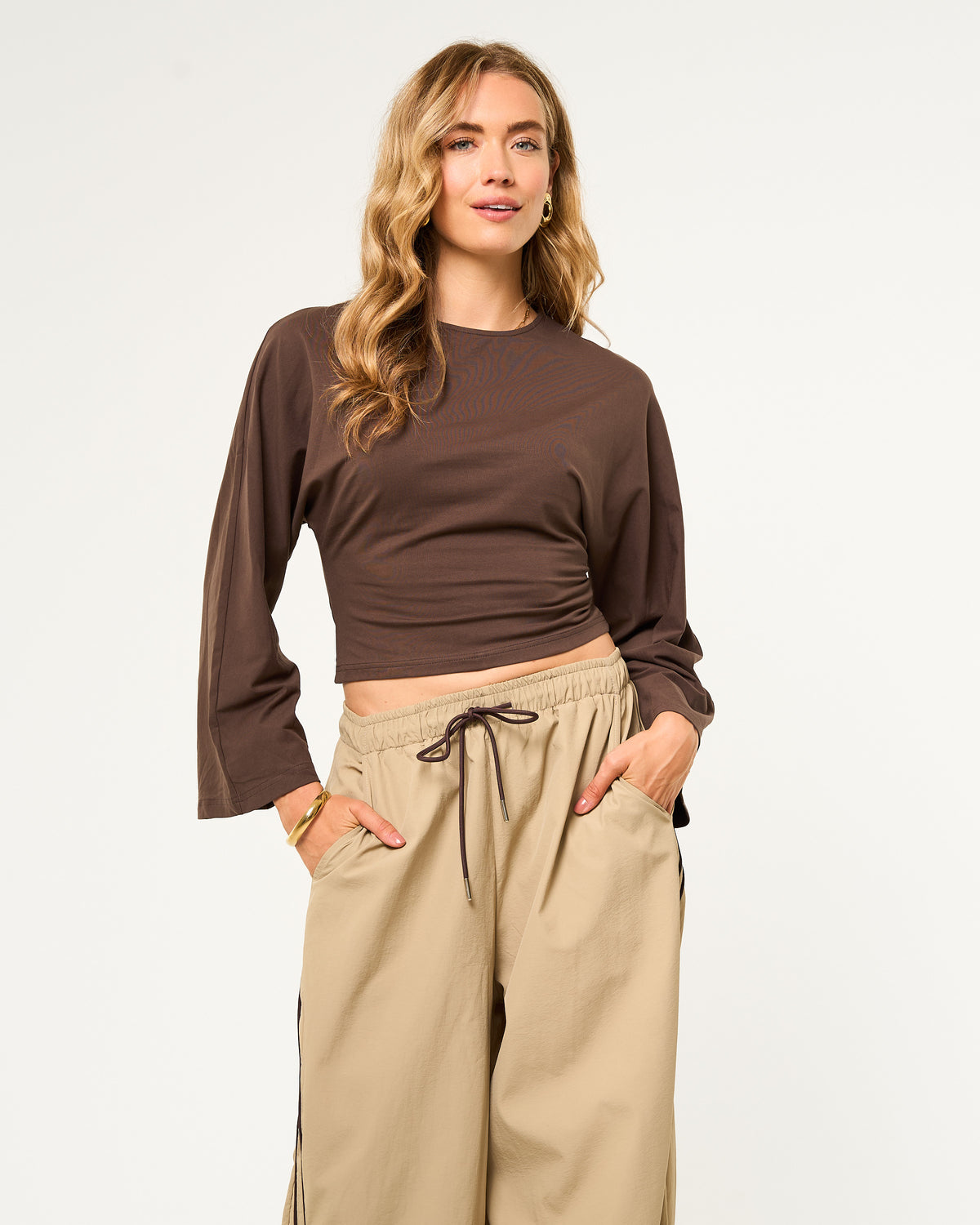 Getailleerde longsleeve donkerbruin