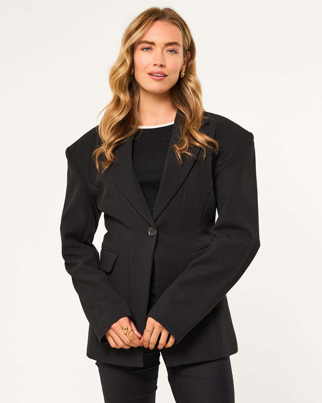 Getailleerde blazer met schoudervulling zwart