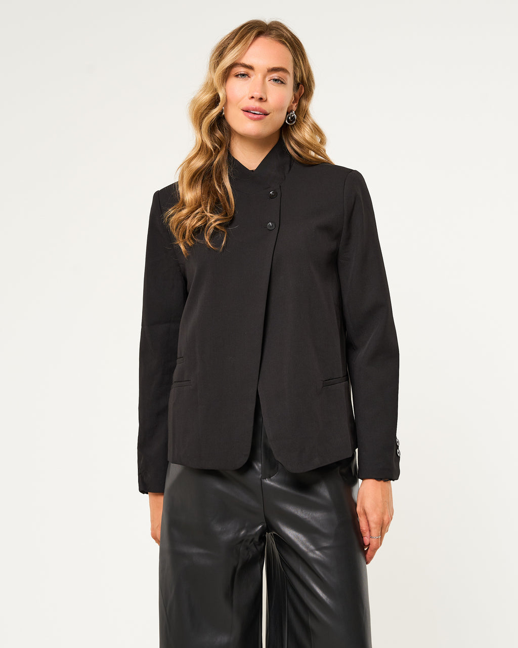 Blazer met asymmetrische sluiting zwart