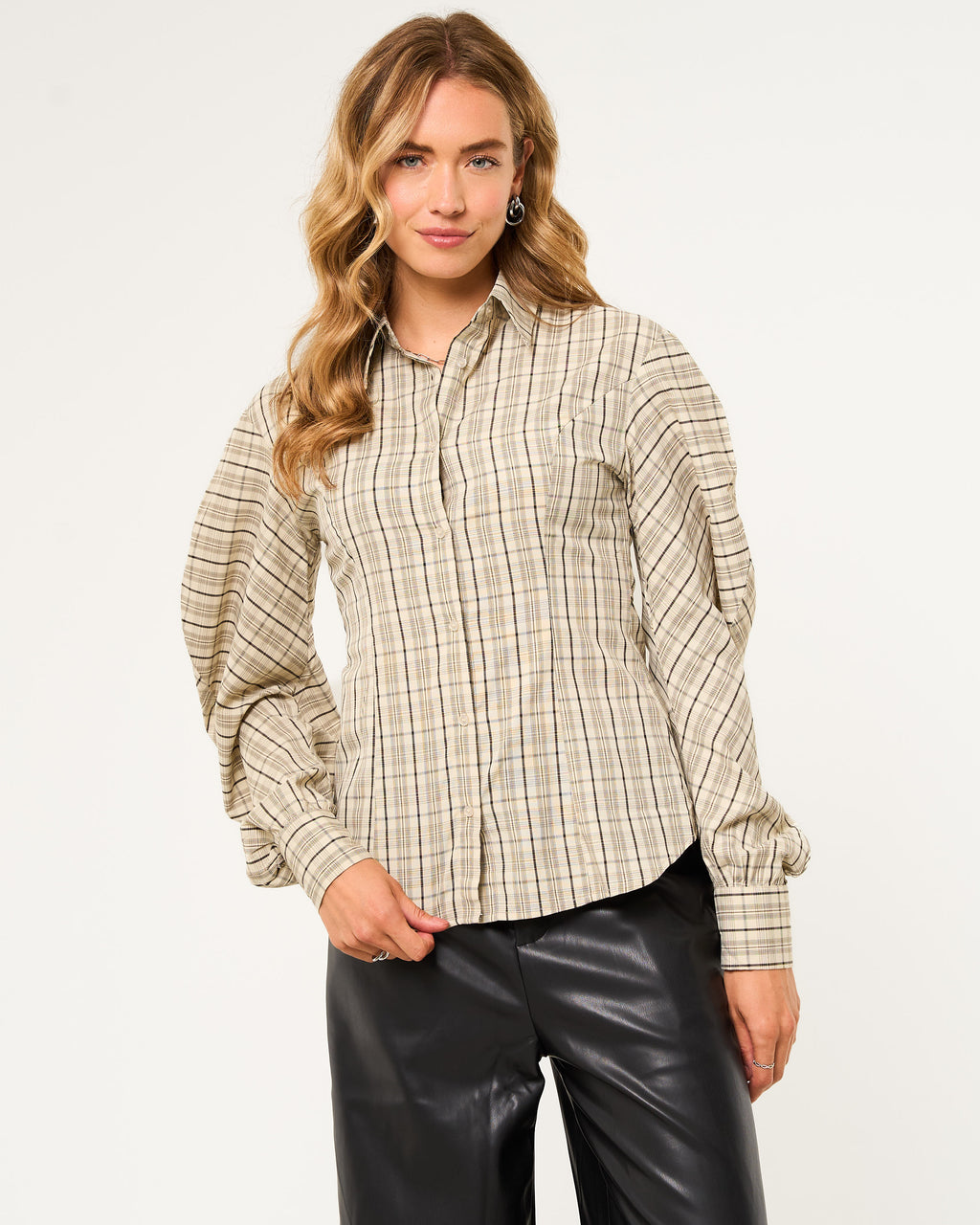 Getailleerde blouse geruit beige