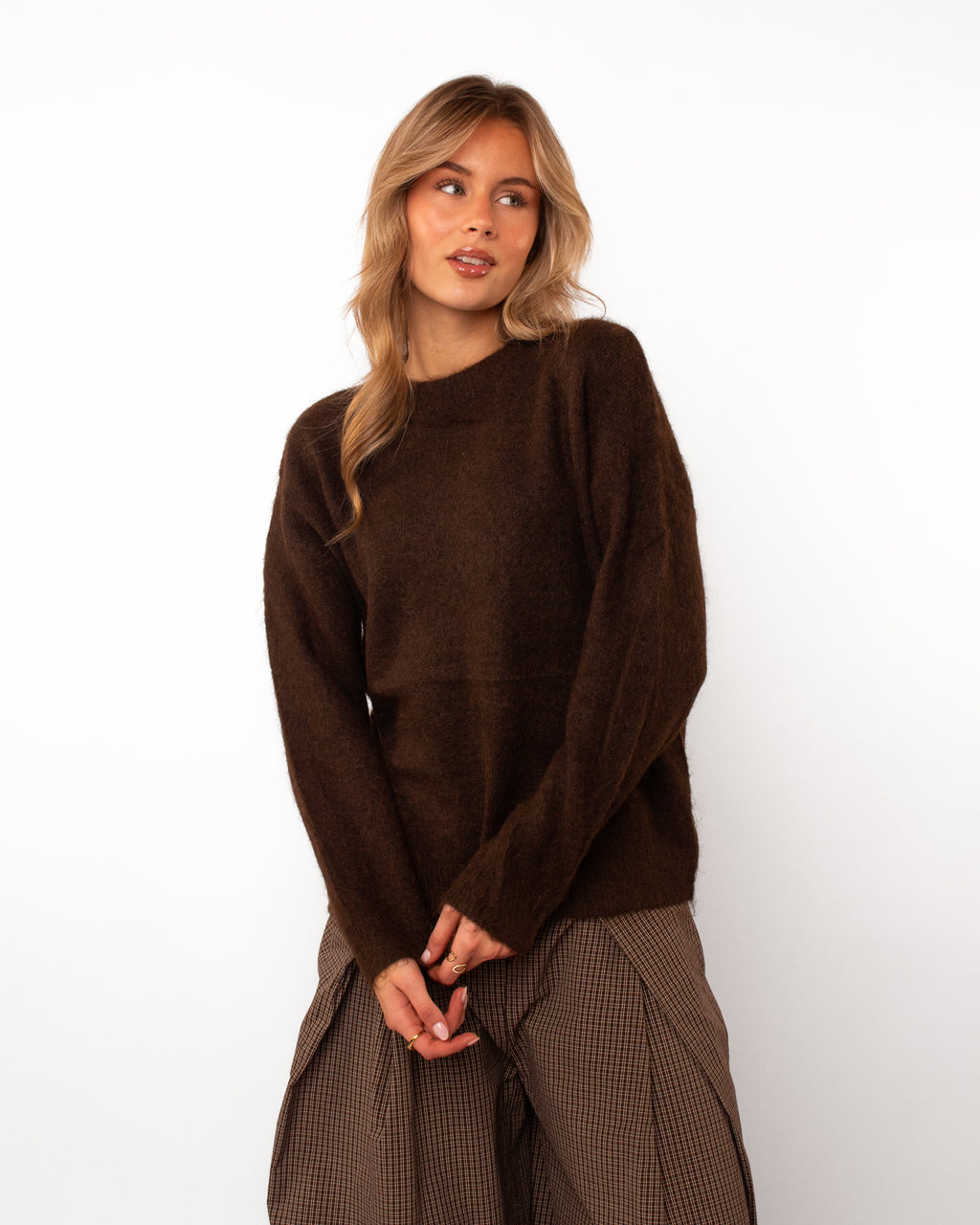 Basic soft trui donkerbruin