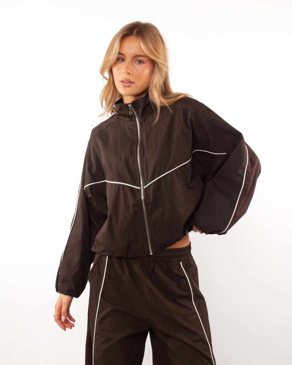 Sporty windjacket donkerbruin