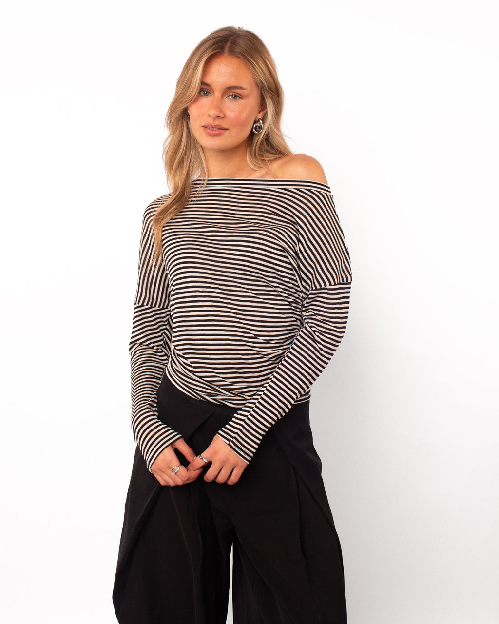 One shoulder strepen top zwart