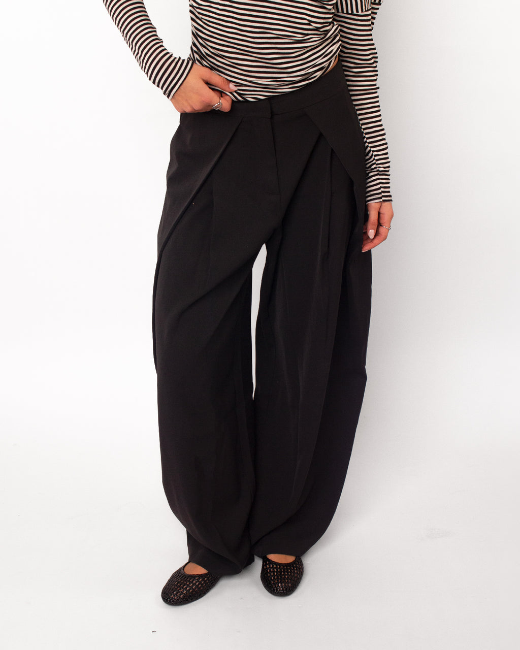 Pantalon wide leg met plooi zwart