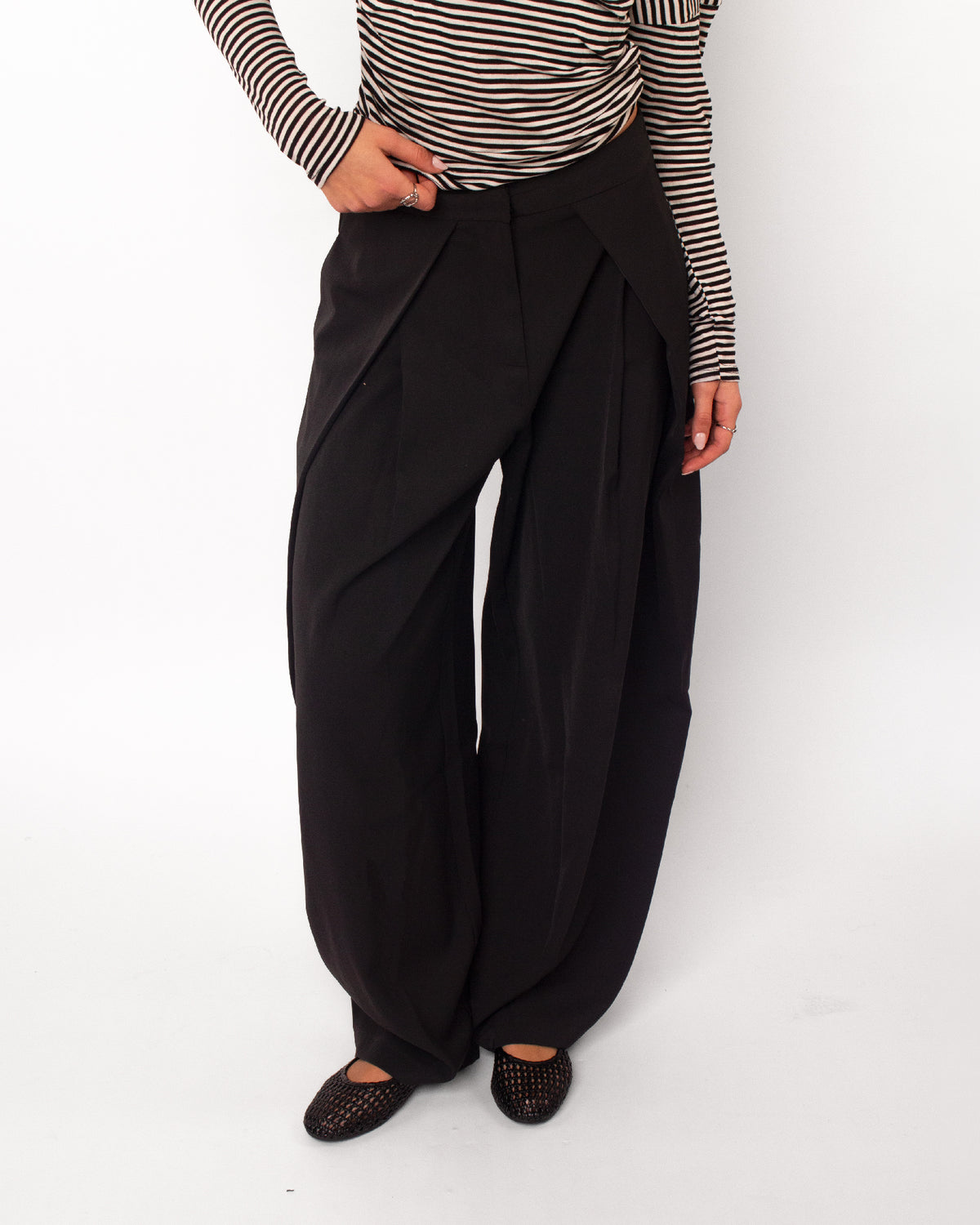 Pantalon wide leg met plooi zwart
